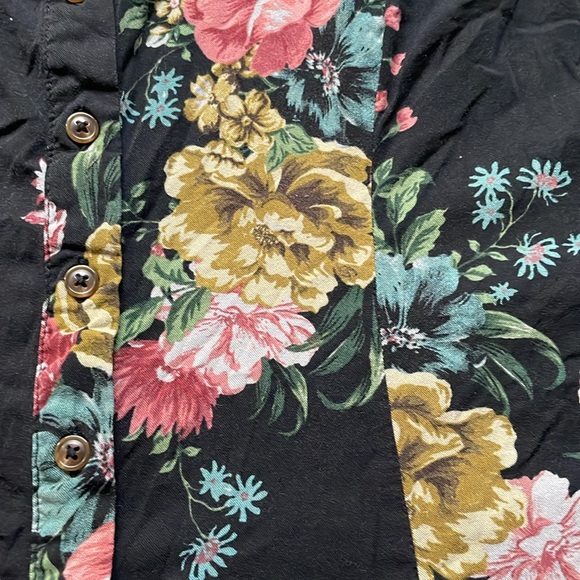 TORRID Black Floral Top 3X - Picture 2 of 9